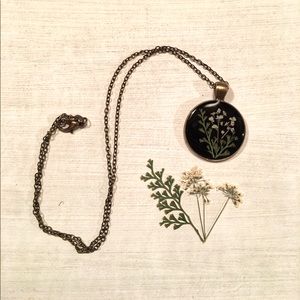 Queen Anne’s Lace Necklace